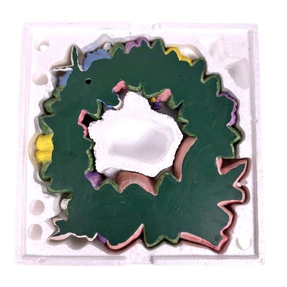 This York Resin Easter Wreath with Bunny Rabbits Vintage 1995 in Original Box - Picture 10 of 12